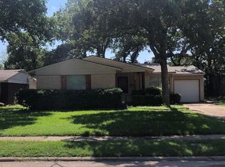 1525 Betsy Ln, Irving, TX 75061