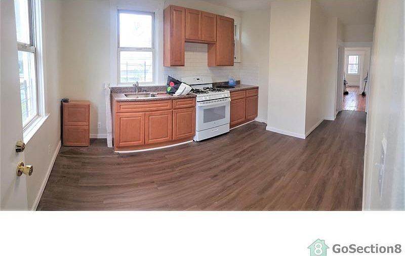1st image of 161 Harrison Ave Floor 2