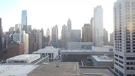 Rented by R New York