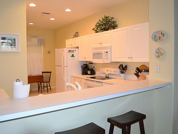 2nd image of 8239 Parkstone Pl APT 103