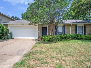 1934 Lost Creek Dr, Arlington, TX 76006