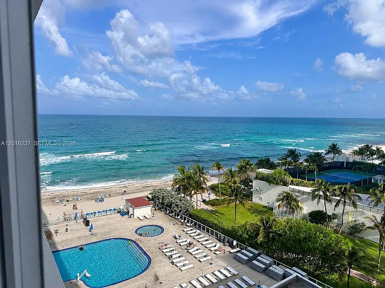 19201 Collins Ave #707 — Photo 7