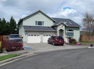 2340 NW Lila Ct, Roseburg, OR 97471