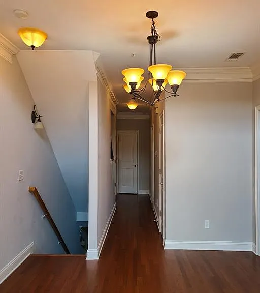 942 Perimeter Walk — Photo 2
