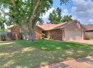 1209 S Aspen Trl, Edmond, OK 73012