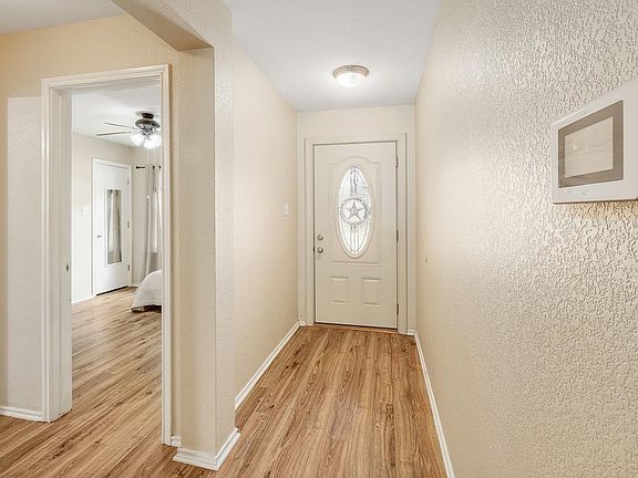 2nd image of 229 Phillips St