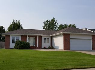 2824 37th Ave S, Fargo, ND 58104