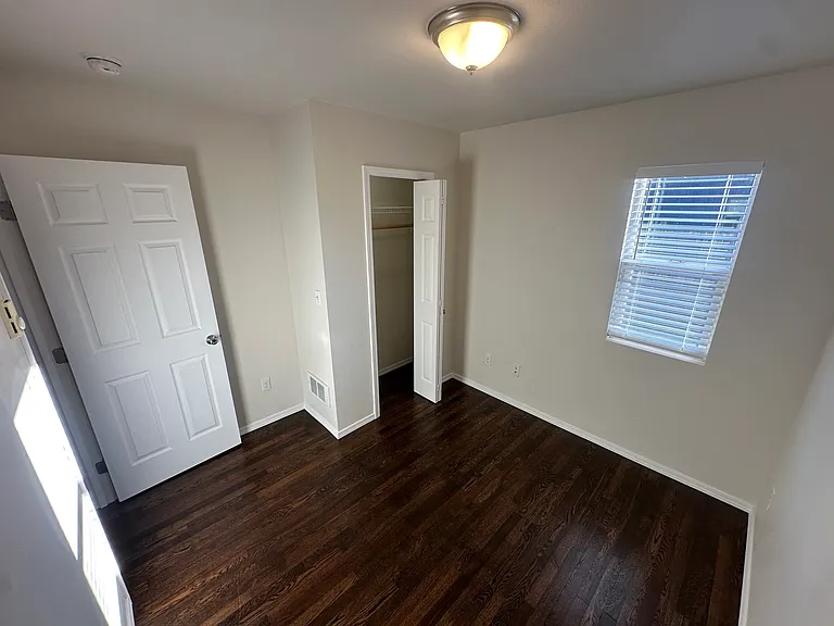 404 E Stanley St — Photo 14
