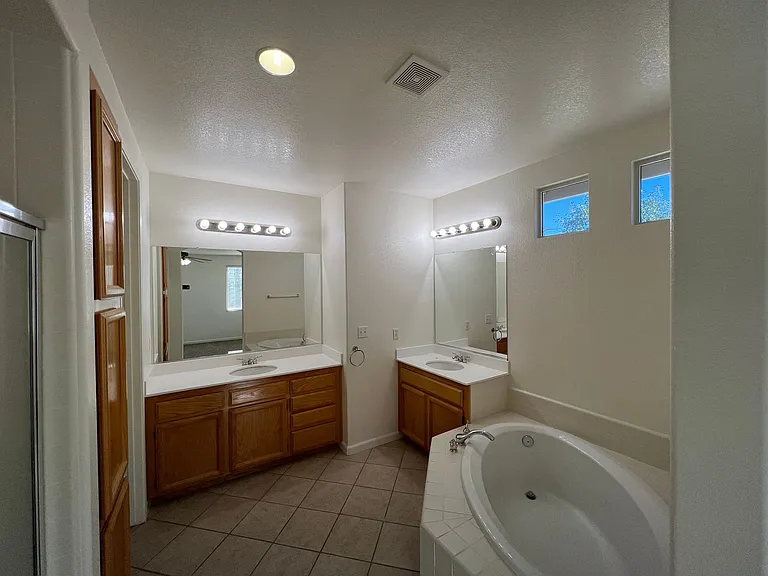 6082 Connery Dr — Photo 18