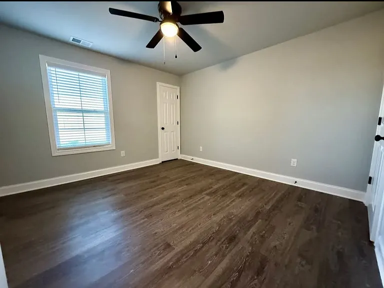 207 Palmer Ct — Photo 4
