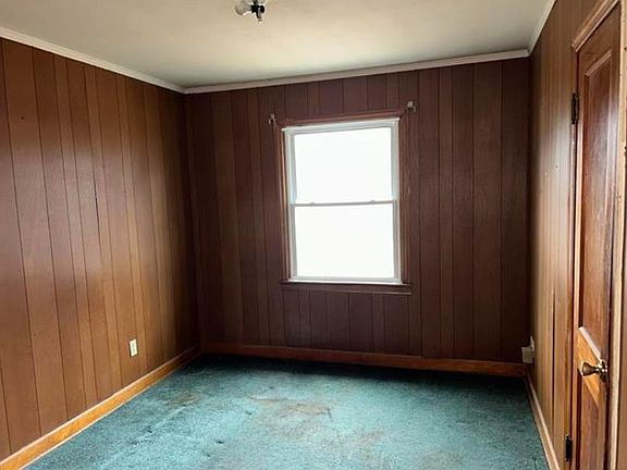 4th image of 904 N Ball Rd
