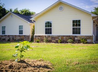 303 W Arch St, Mount Judea, AR 72855