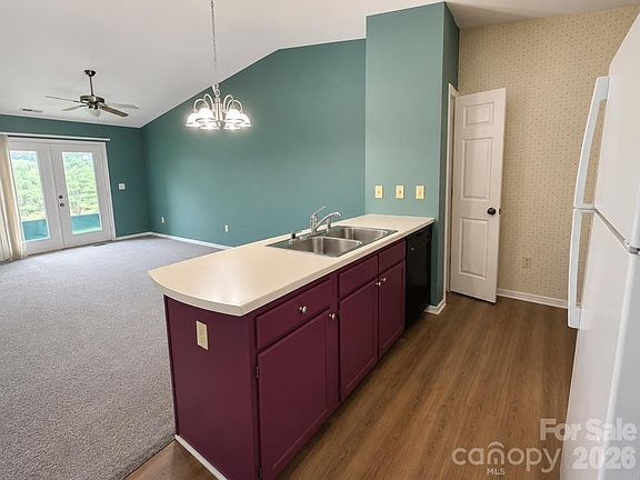 3rd image of 31 Mint Lake Ct W Unit B
