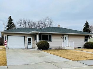 1312 Hoven Ln, Crookston, MN 56716