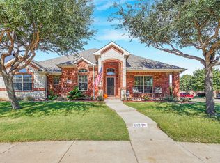 1201 Clairemont Ln, Burleson, TX 76028