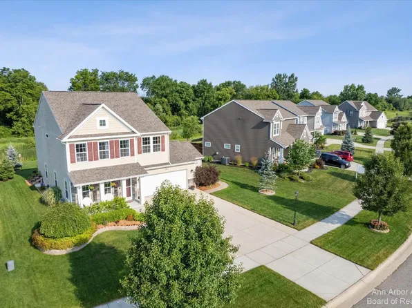 9609 Neumann Cir, Ypsilanti, MI 48197