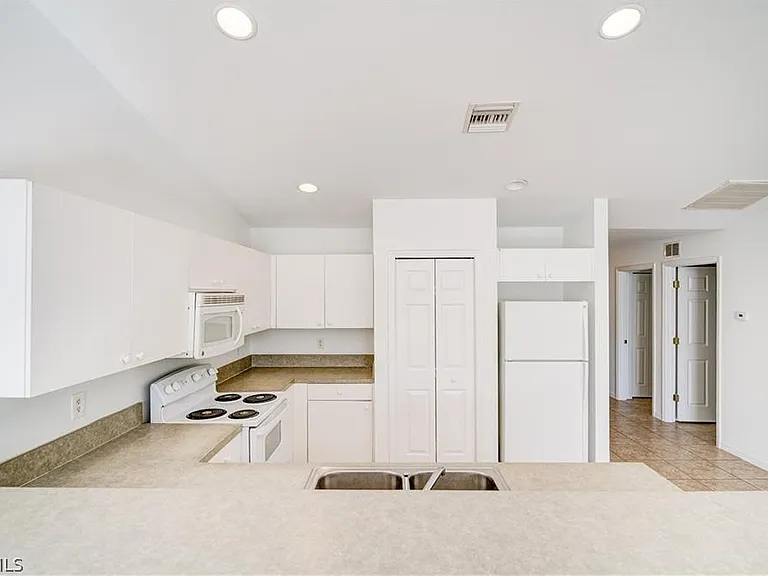 2705 Matena Ave S — Photo 5
