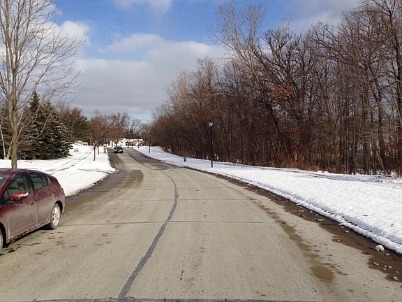 5th image of 5385 Valley Woods Dr