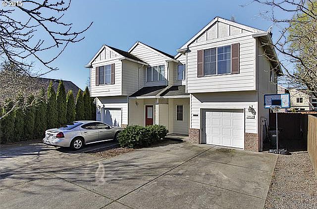 1st image of 1452 NE Birkshire Ct