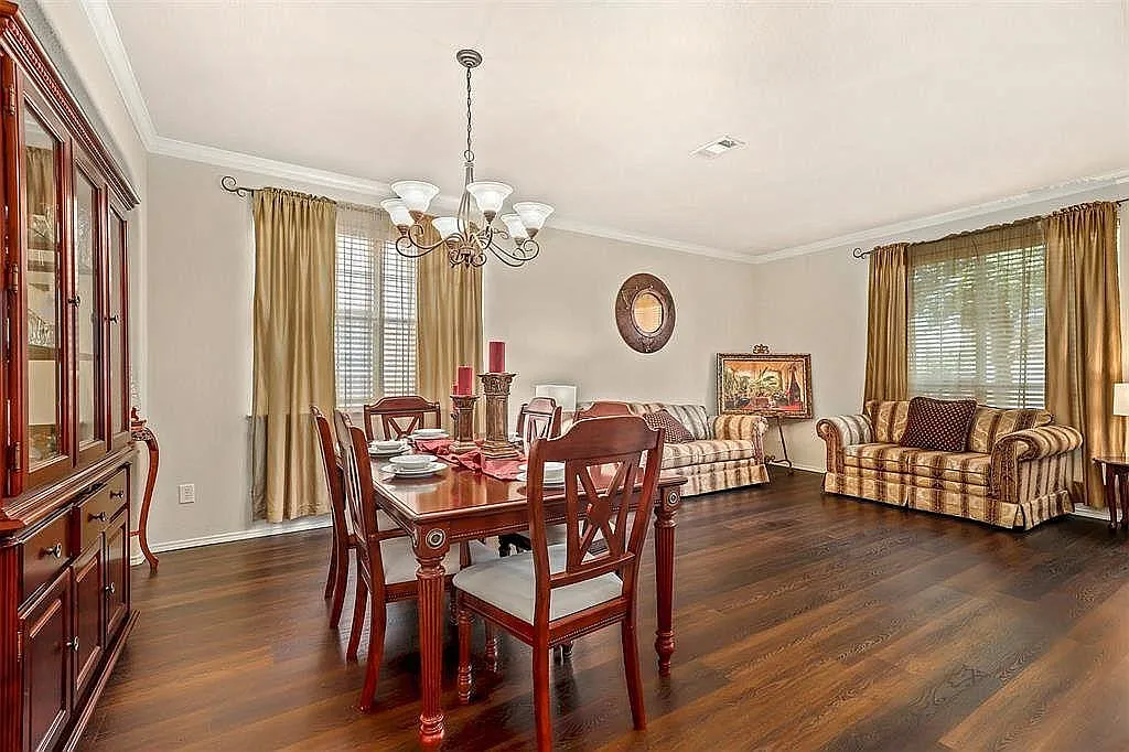 5 bed, 3542 sqft, $3,350 — Photo 3