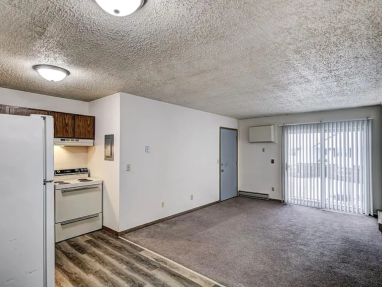 1153 Imperial Cir — Photo 14
