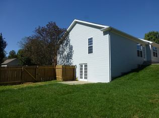 1405 High Meadow Rd, Jeffersonville, IN 47130