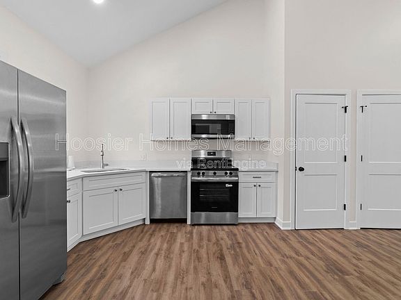 2nd image of 4448 Evanston Ave #B