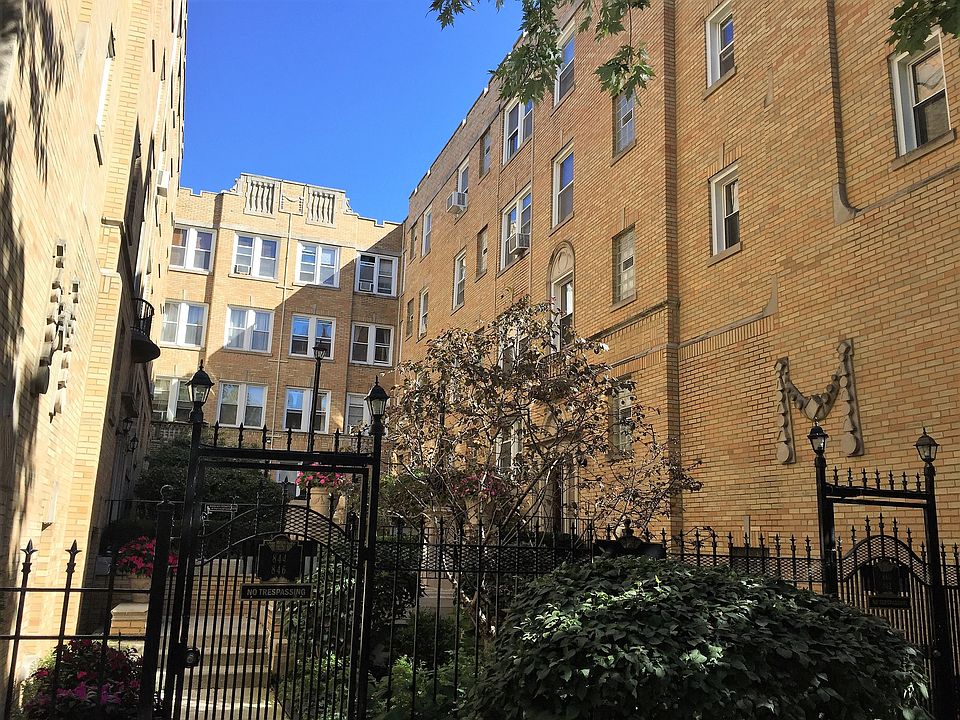 1st image of 842 W Ainslie St APT H3