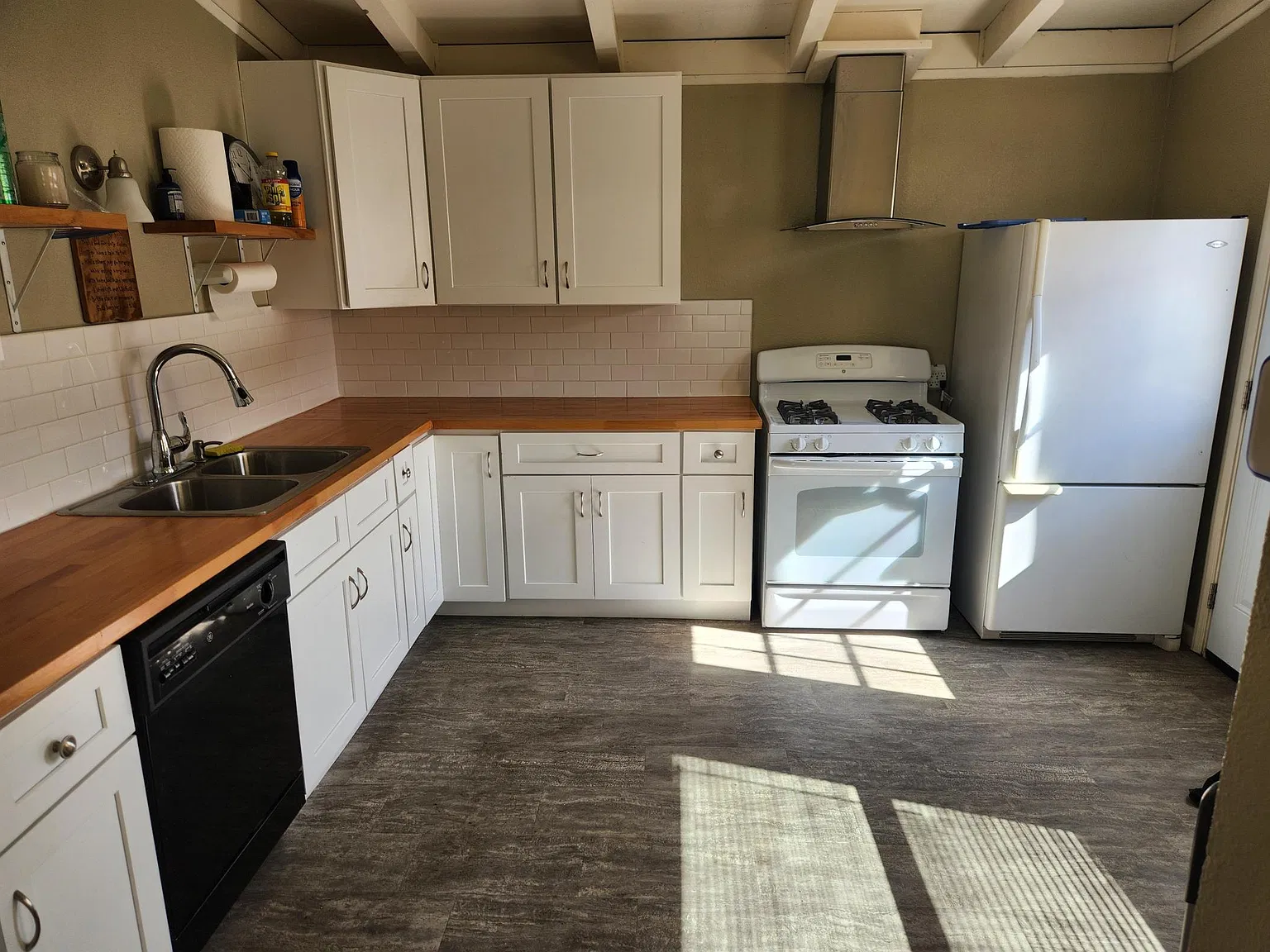 416 N Norma St — Photo 3