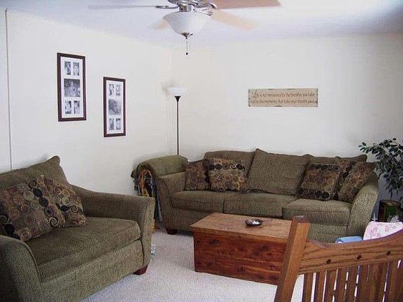 3rd image of 1122 Lawndale Ave