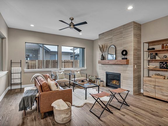 3rd image of 3614 Cambria Loop
