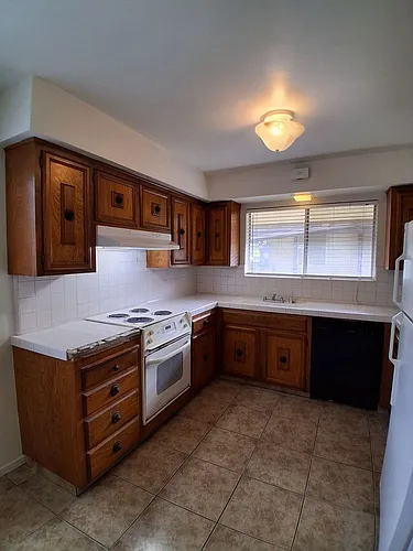 1493 W Fairmont Photo 1