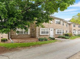 70 Washington Park Dr APT 2, Andover, MA 01810