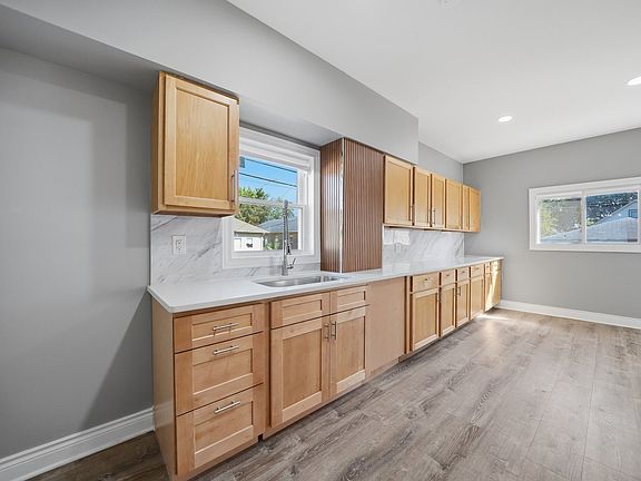 5th image of 11715 S Parnell Ave