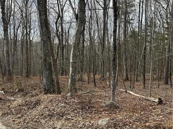 205 Old Voluntown Rd, Exeter, RI 02822