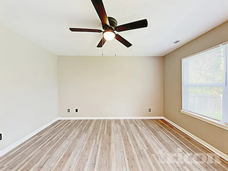 3210 Crestwell Dr — Photo 7