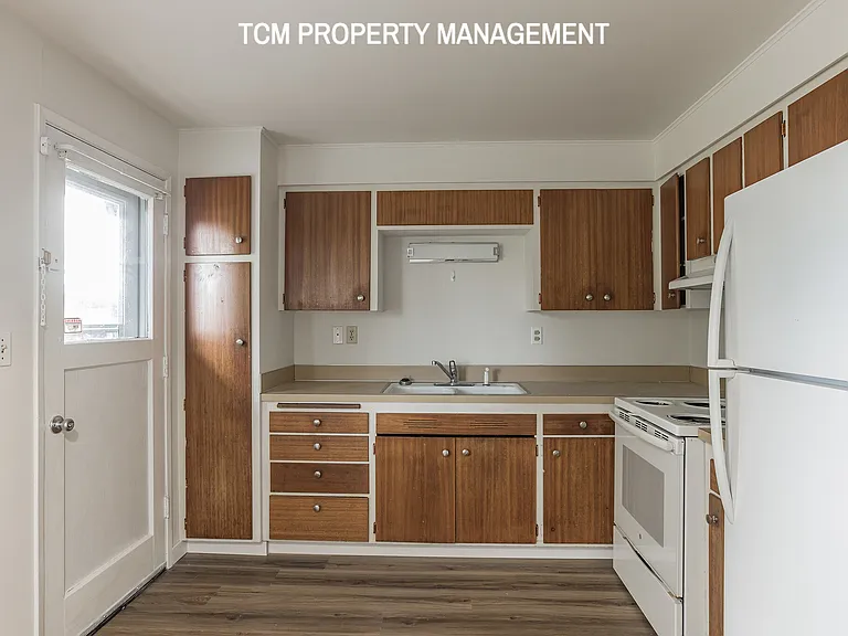 7126 49th Dr NE #4 — Photo 3