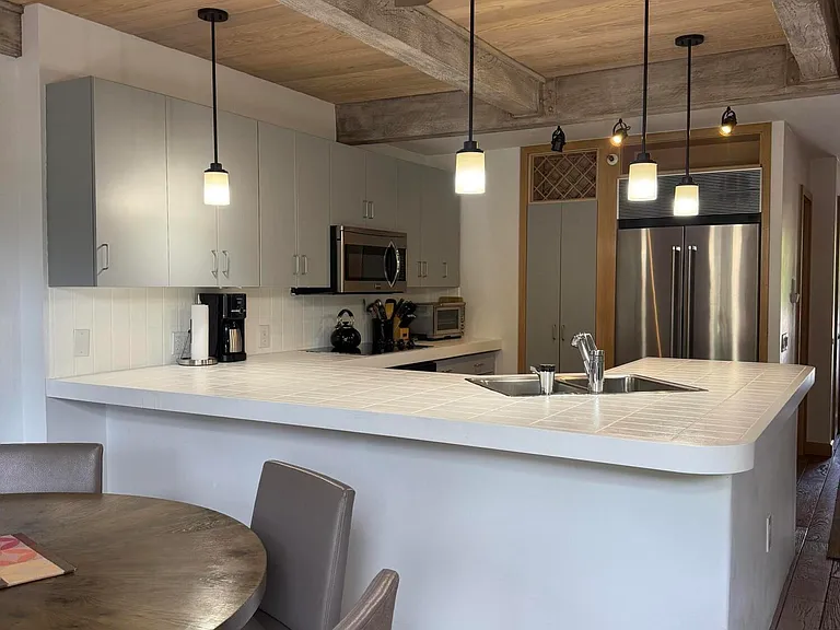600 E Main St #406 — Photo 6