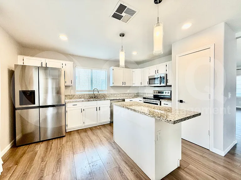 710 N Exeter St — Photo 7