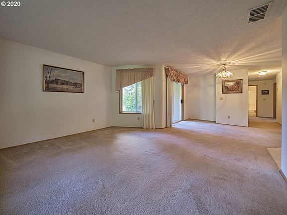 4th image of 16011 NE 259th St
