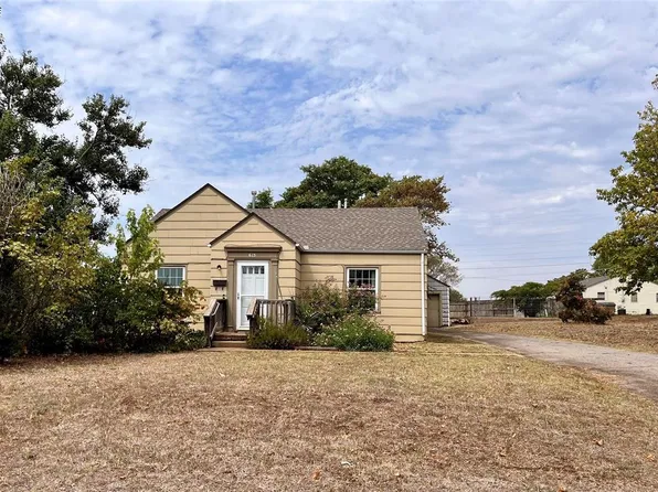 615 N 5th St, Weatherford, OK 73096