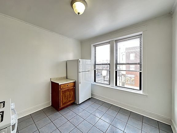 5th image of 4805 N Central Park Ave #302