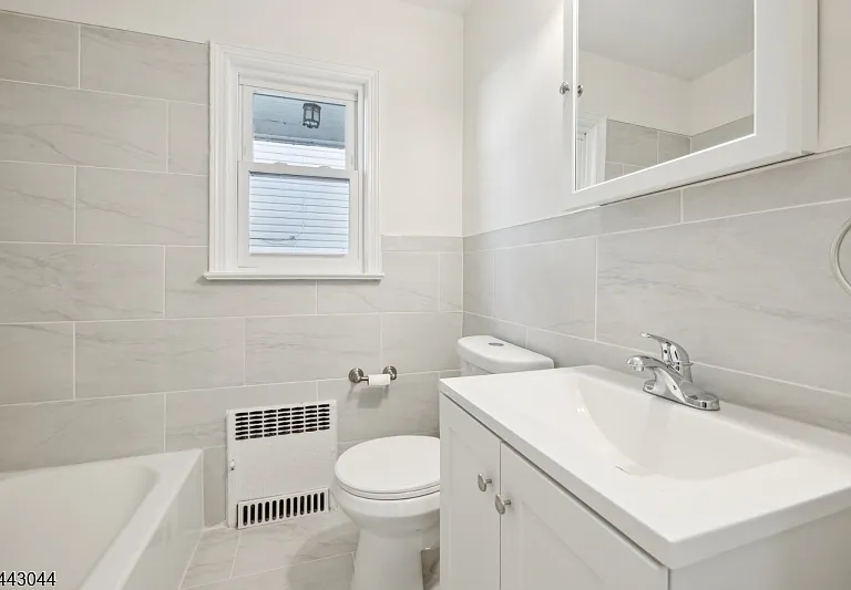 623 Livingston Rd — Photo 12
