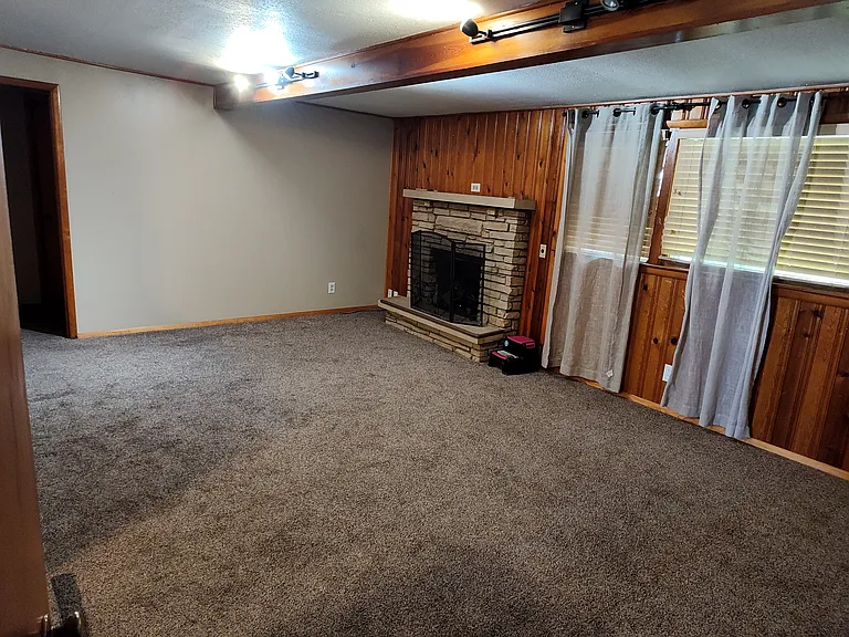 655 N Edgemoor Dr — Photo 9