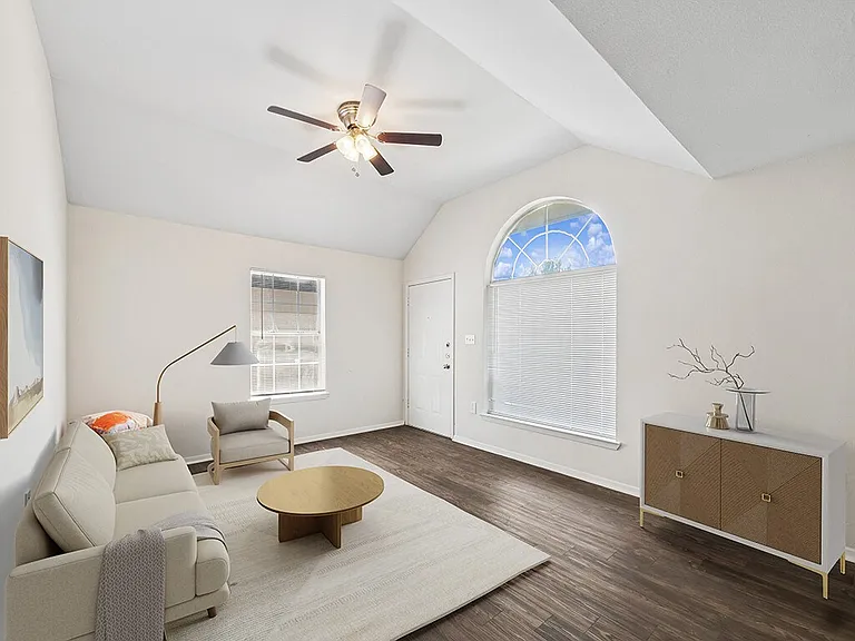 Tidwell Estates Apartments — Photo 5