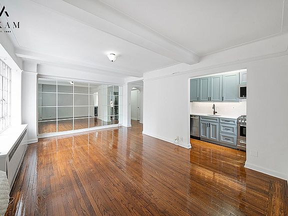 5th image of 10 Park Ave #7K