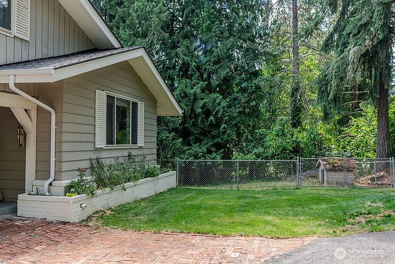 5th image of 158 Brockway Road