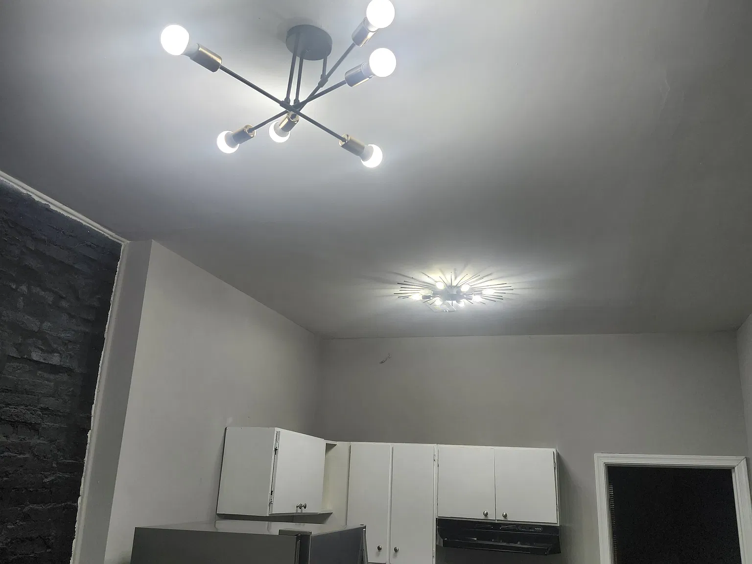 2 bed, 1000 sqft, $1,545 — Photo 1
