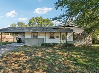 1007 N Cedar St, Owasso, OK 74055
