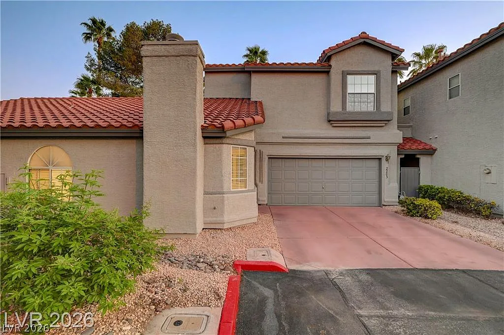 3 bed, 2.5 bath, 1624 sqft, $2,200 — Photo 2